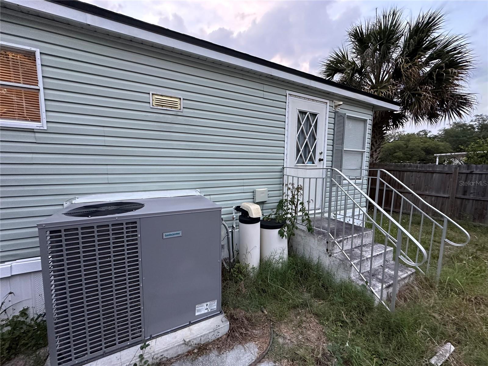 1434 LAKE SHORE DR, CASSELBERRY, FL, 32707