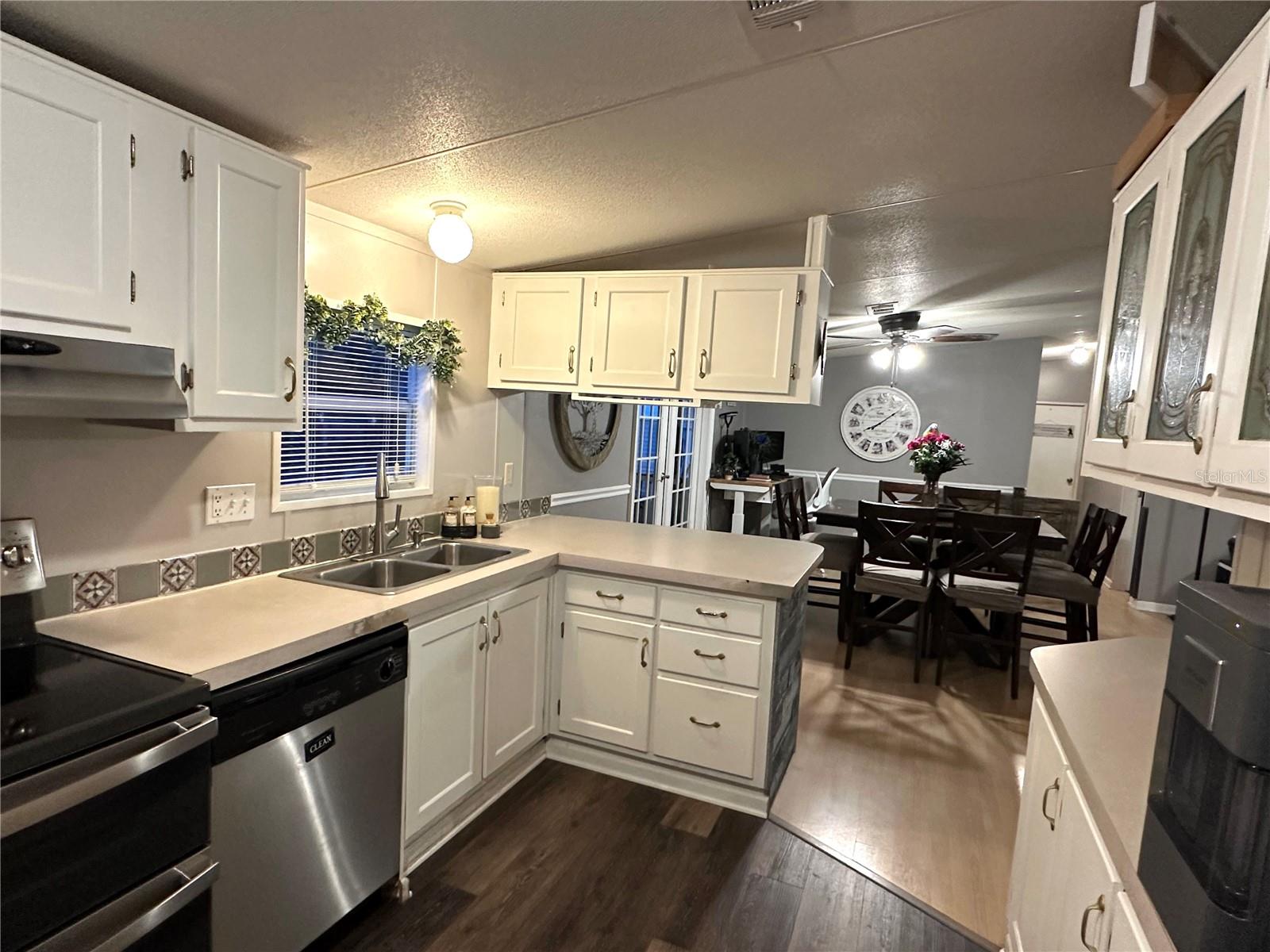 1434 LAKE SHORE DR, CASSELBERRY, FL, 32707