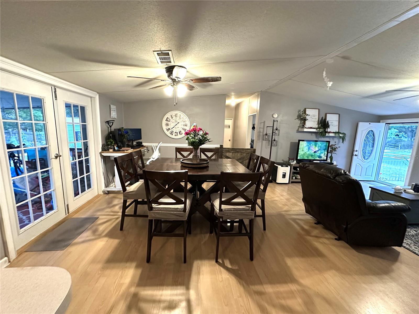 1434 LAKE SHORE DR, CASSELBERRY, FL, 32707