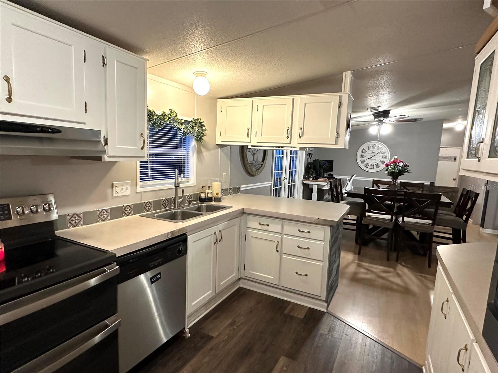 1434 LAKE SHORE DR, CASSELBERRY, FL, 32707
