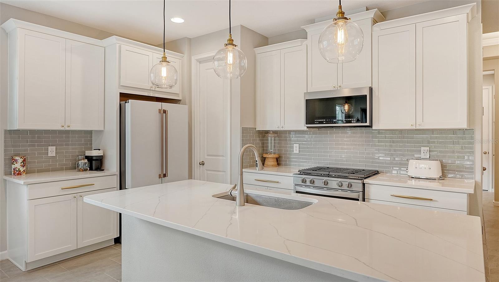 8704 RAIN SONG RD, SARASOTA, FL, 34238