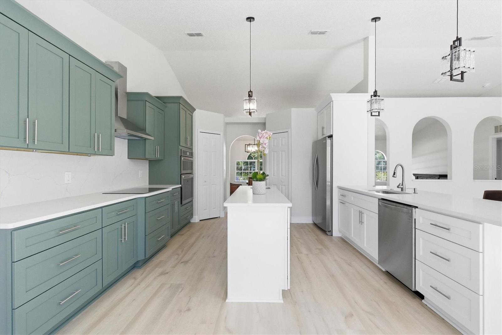 18063 PARROT RD, WEEKI WACHEE, FL, 34614
