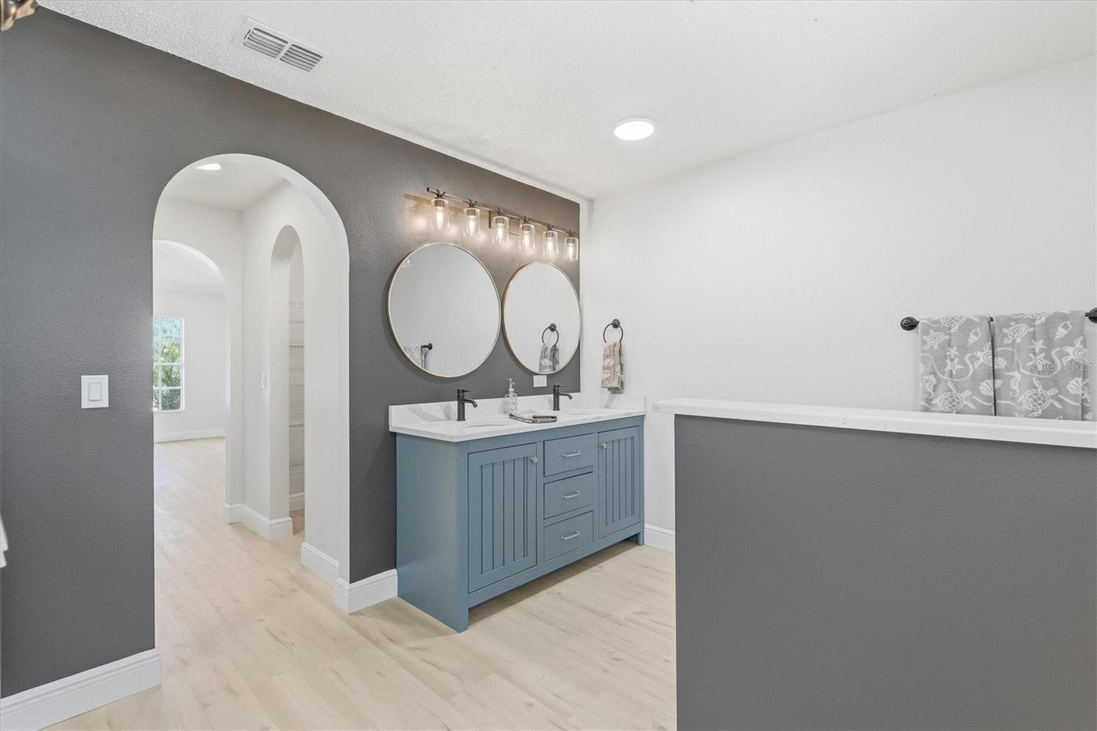 18063 PARROT RD, WEEKI WACHEE, FL, 34614