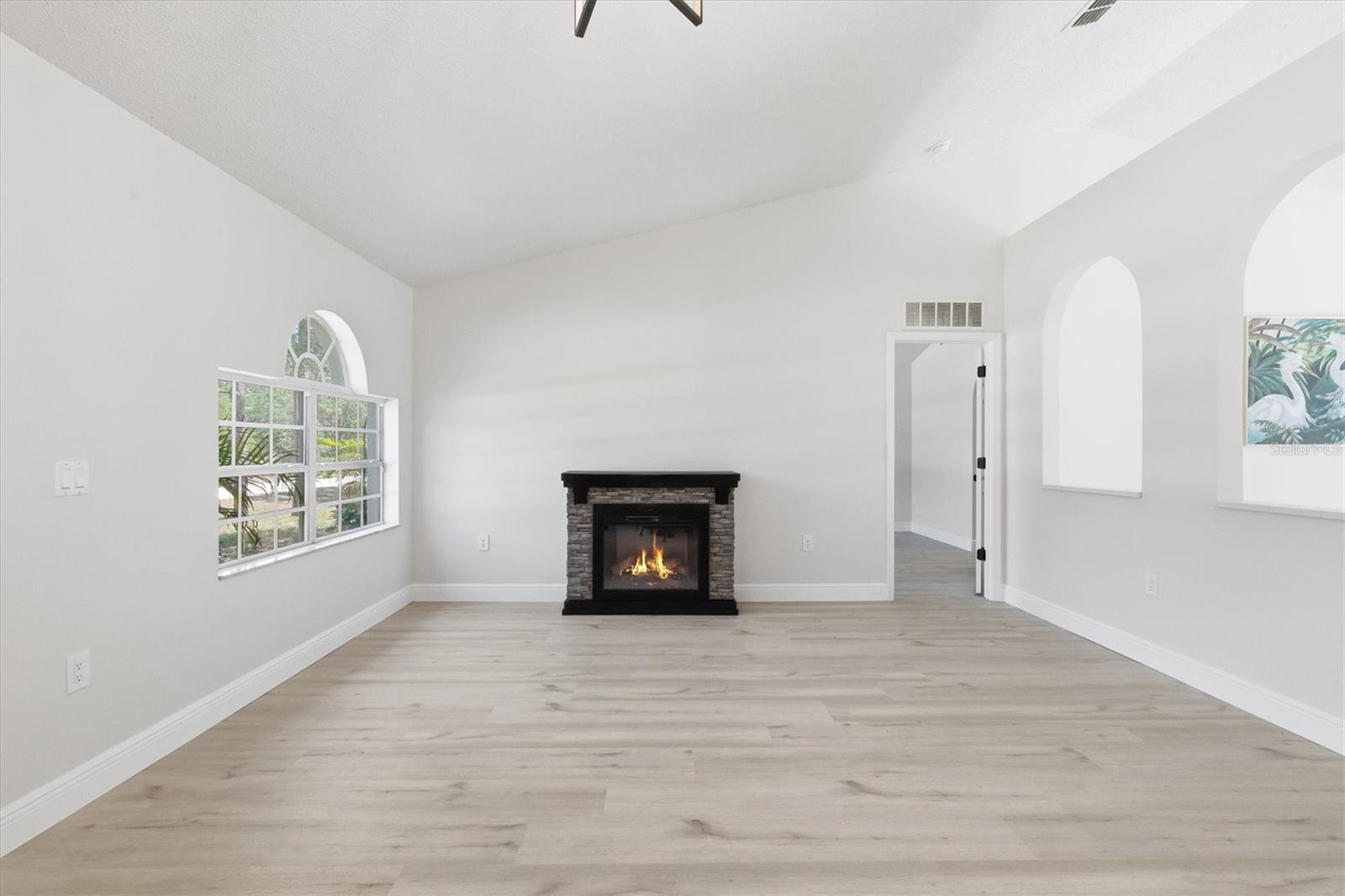 18063 PARROT RD, WEEKI WACHEE, FL, 34614