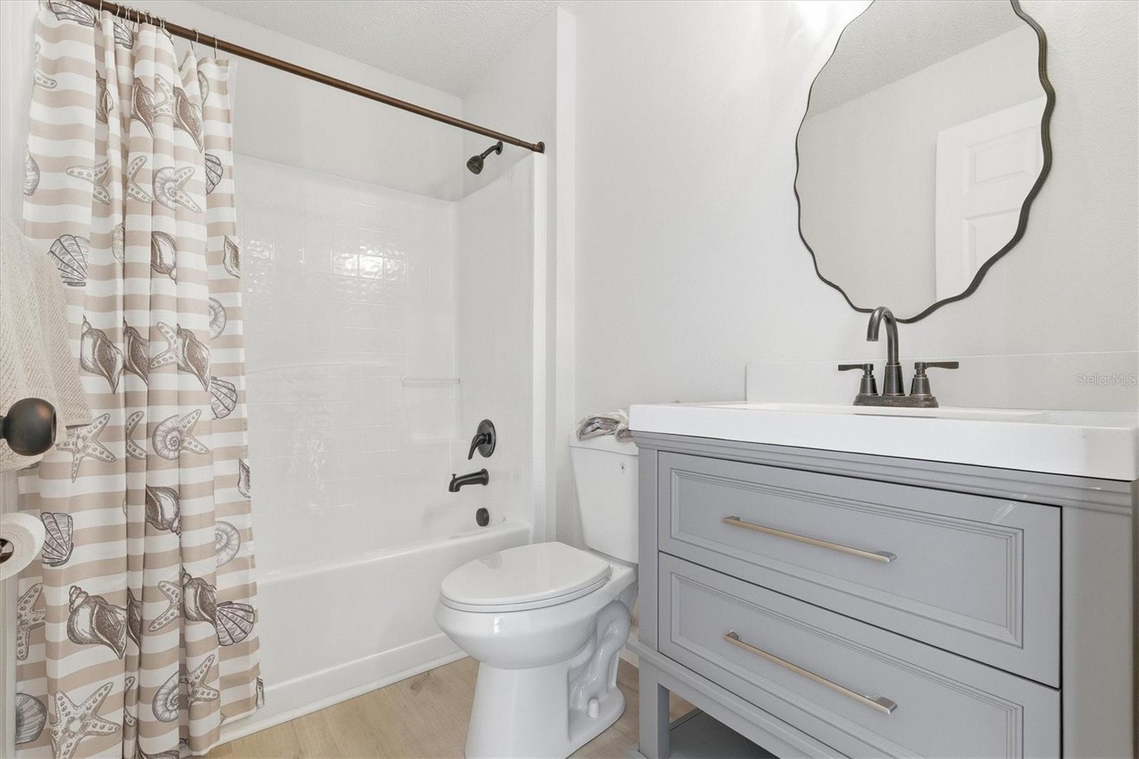 18063 PARROT RD, WEEKI WACHEE, FL, 34614