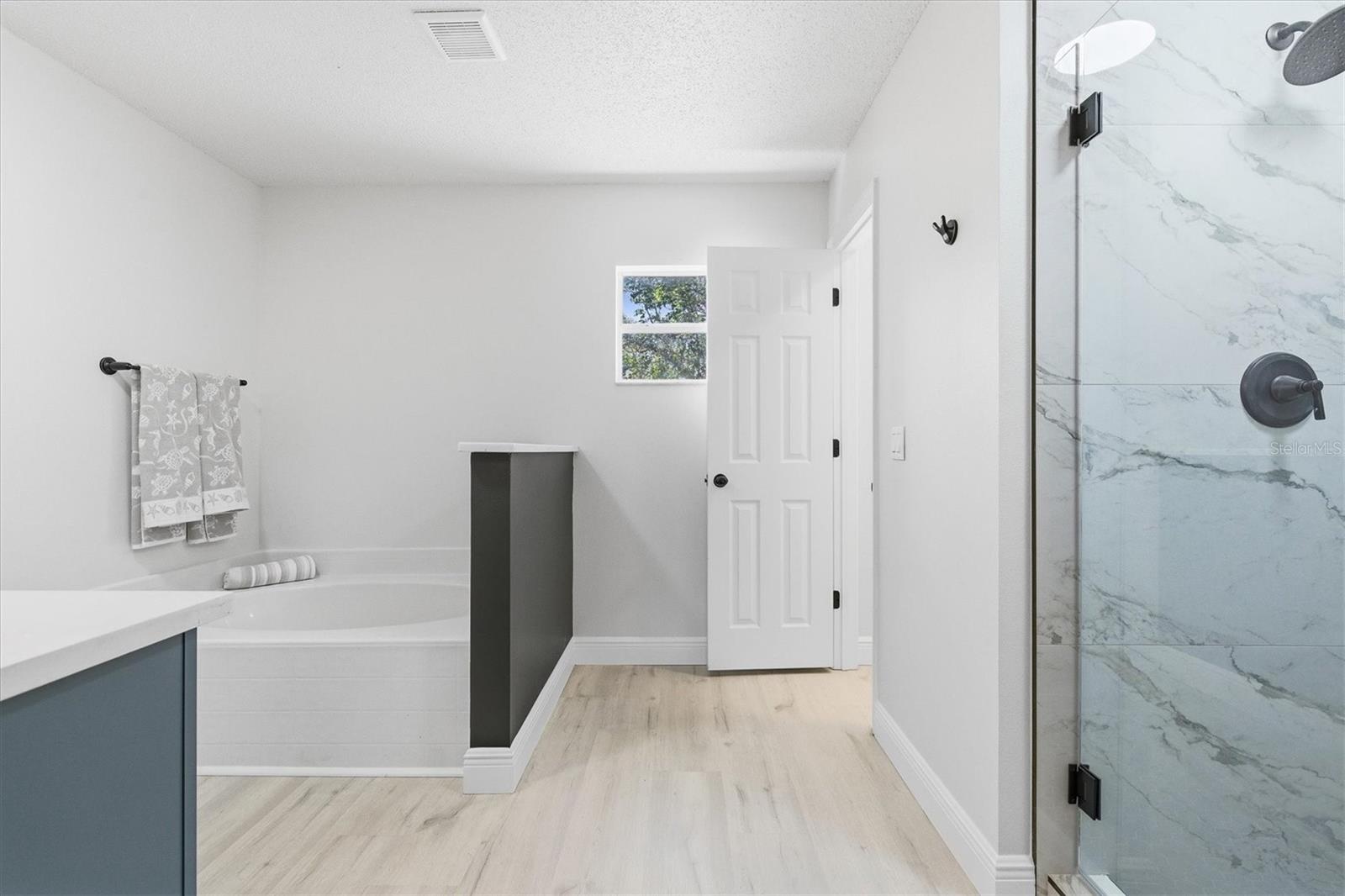 18063 PARROT RD, WEEKI WACHEE, FL, 34614