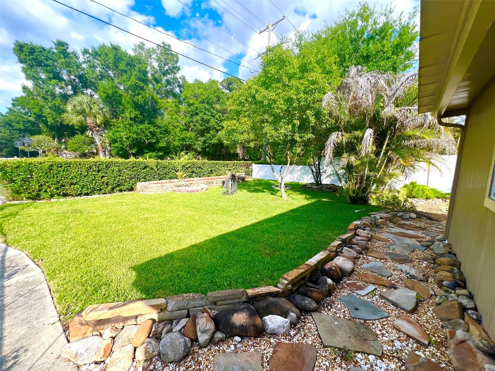 11350 MEMORIAL HWY, TAMPA, FL, 33635