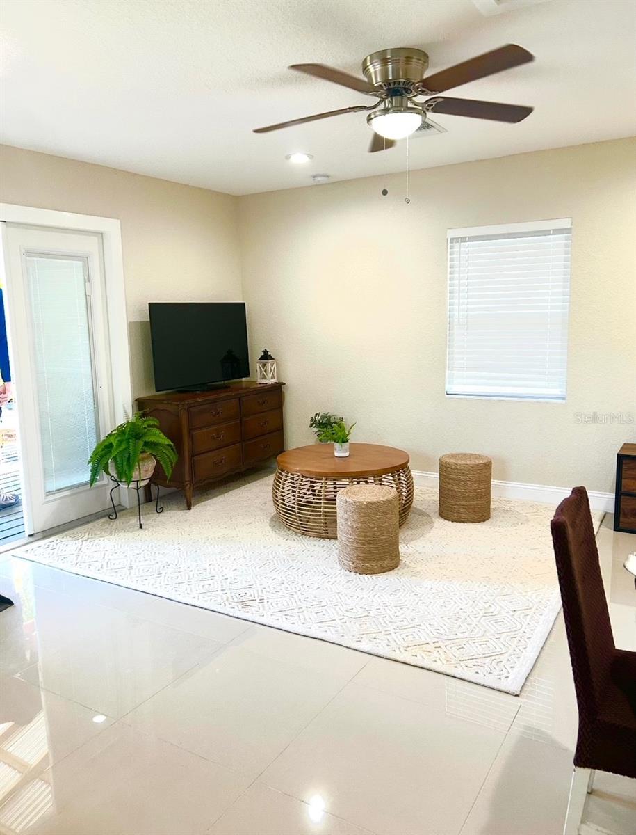 11350 MEMORIAL HWY, TAMPA, FL, 33635