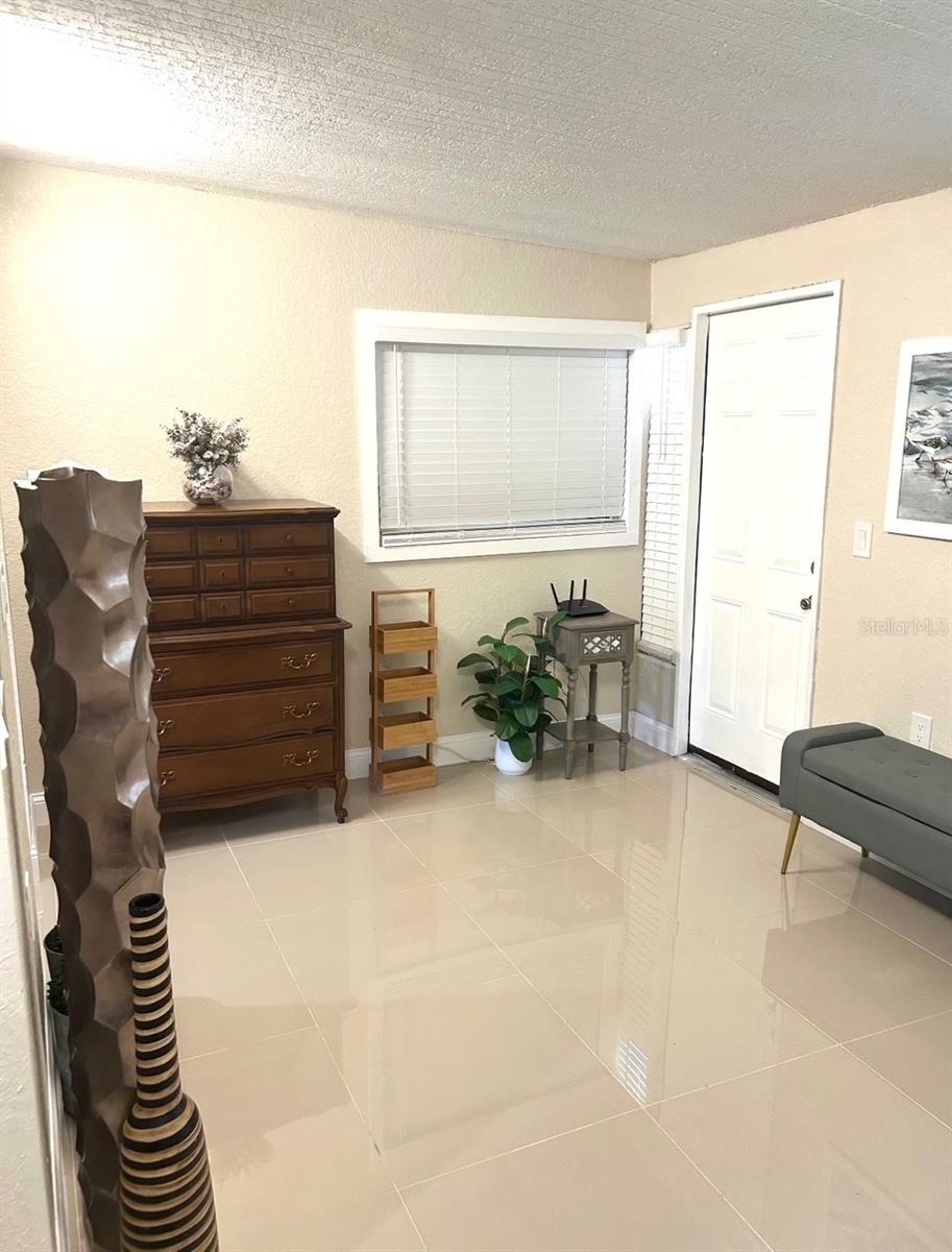 11350 MEMORIAL HWY, TAMPA, FL, 33635