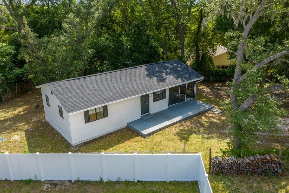 4103 HOLLY HL, LADY LAKE, FL, 32159