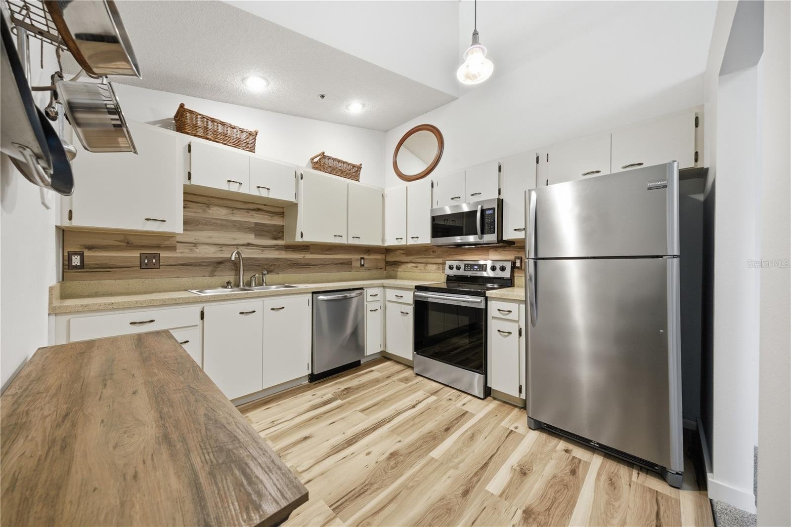 11817 SKYLAKE PL #H, TEMPLE TERRACE, FL, 33617