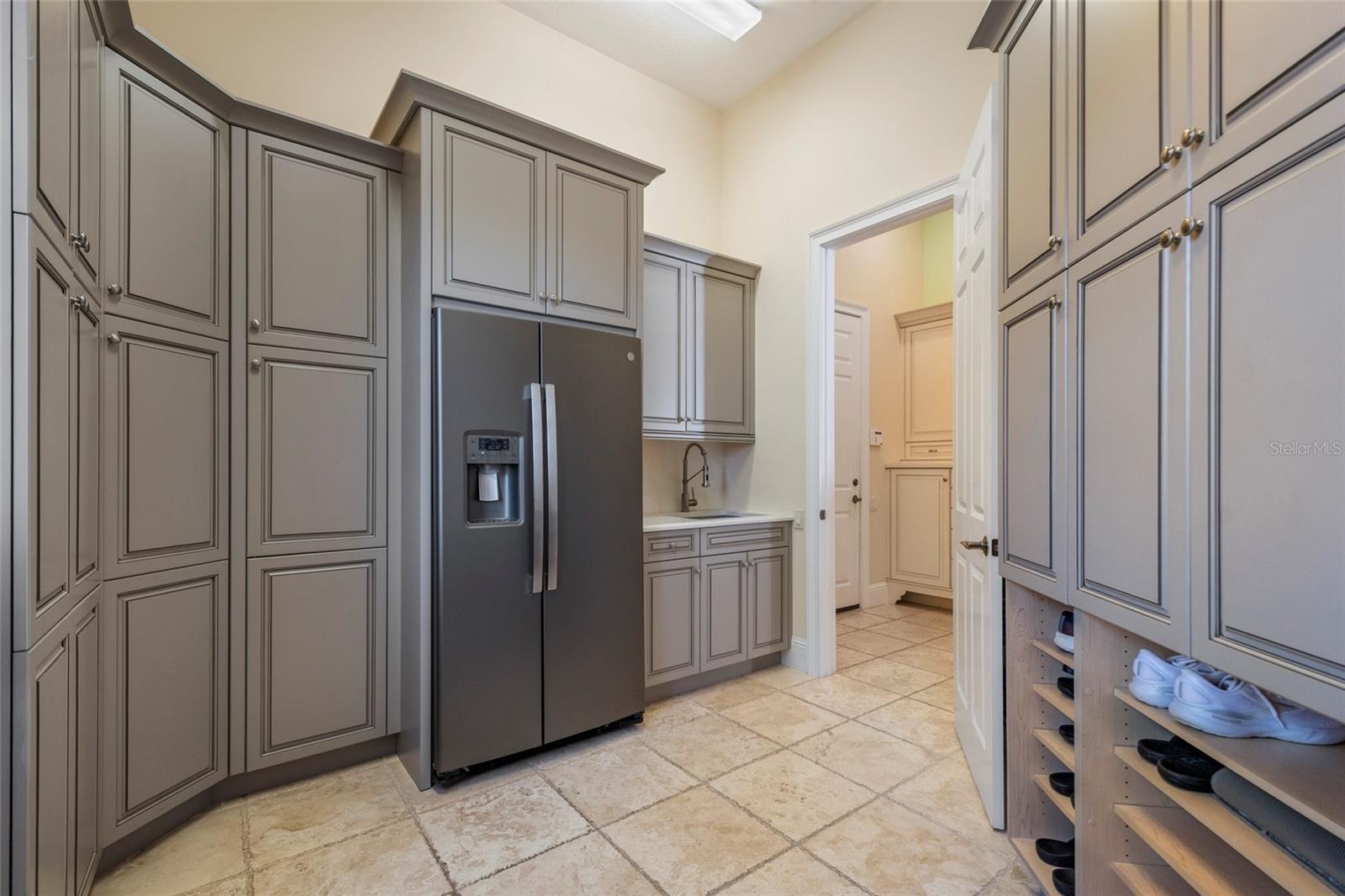 8340 LAKE BURDEN CIR, WINDERMERE, FL, 34786