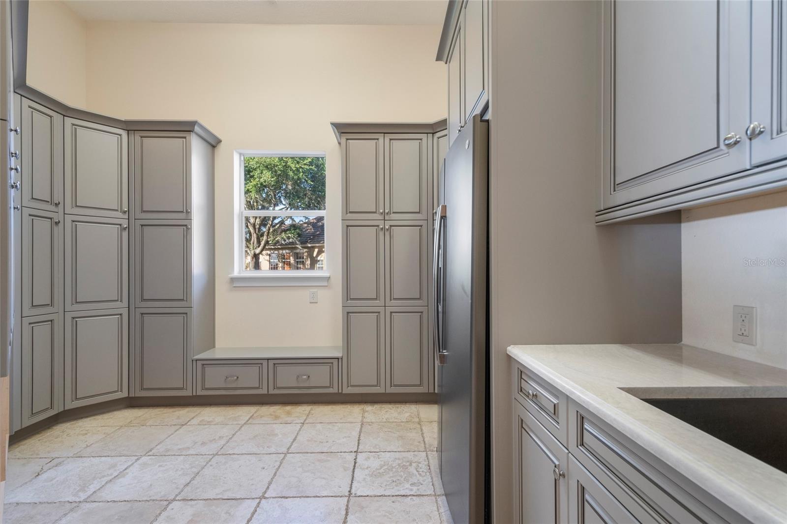 8340 LAKE BURDEN CIR, WINDERMERE, FL, 34786
