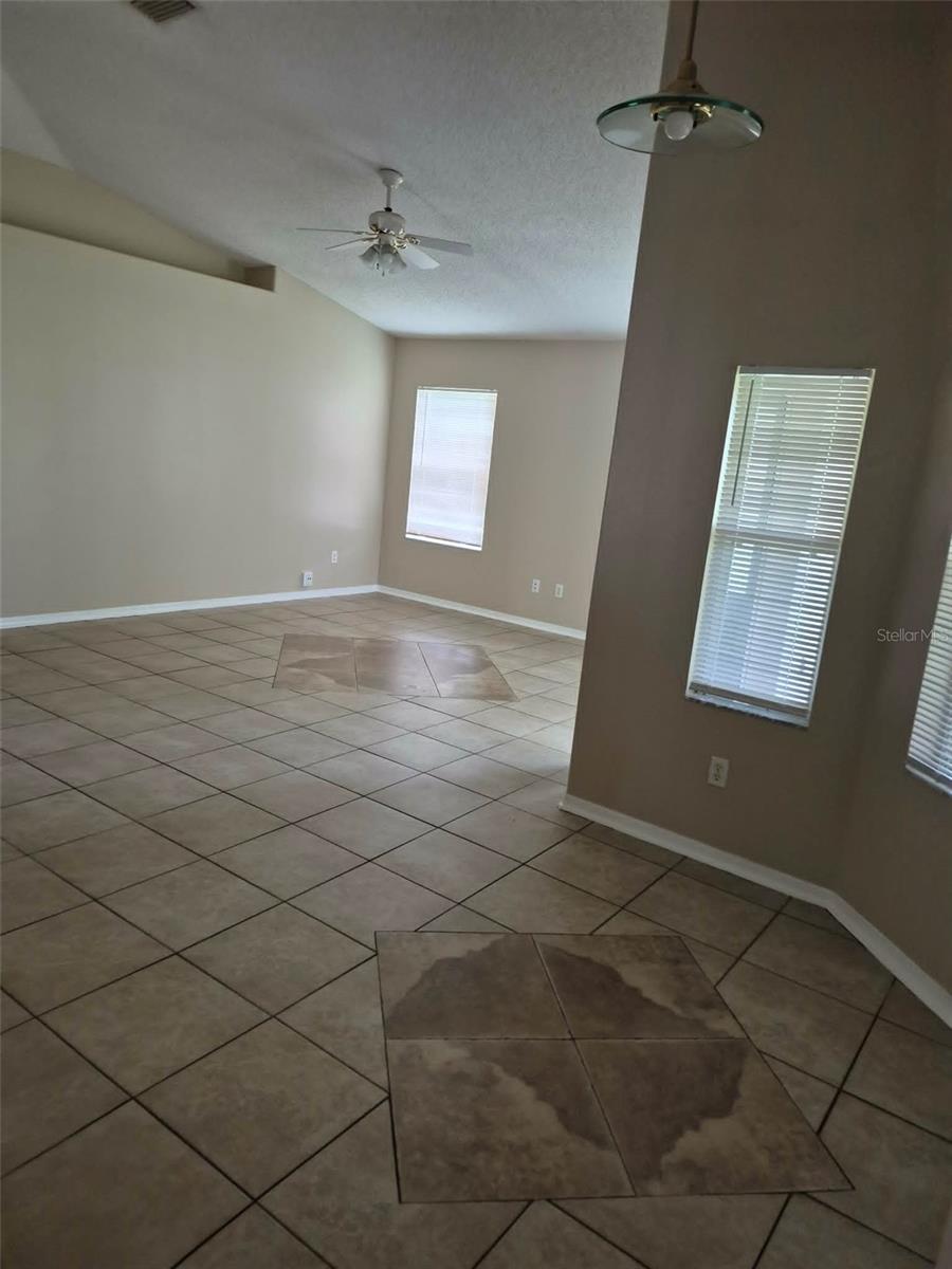 11 POINSETTIAL LN, PALM COAST, FL, 32164