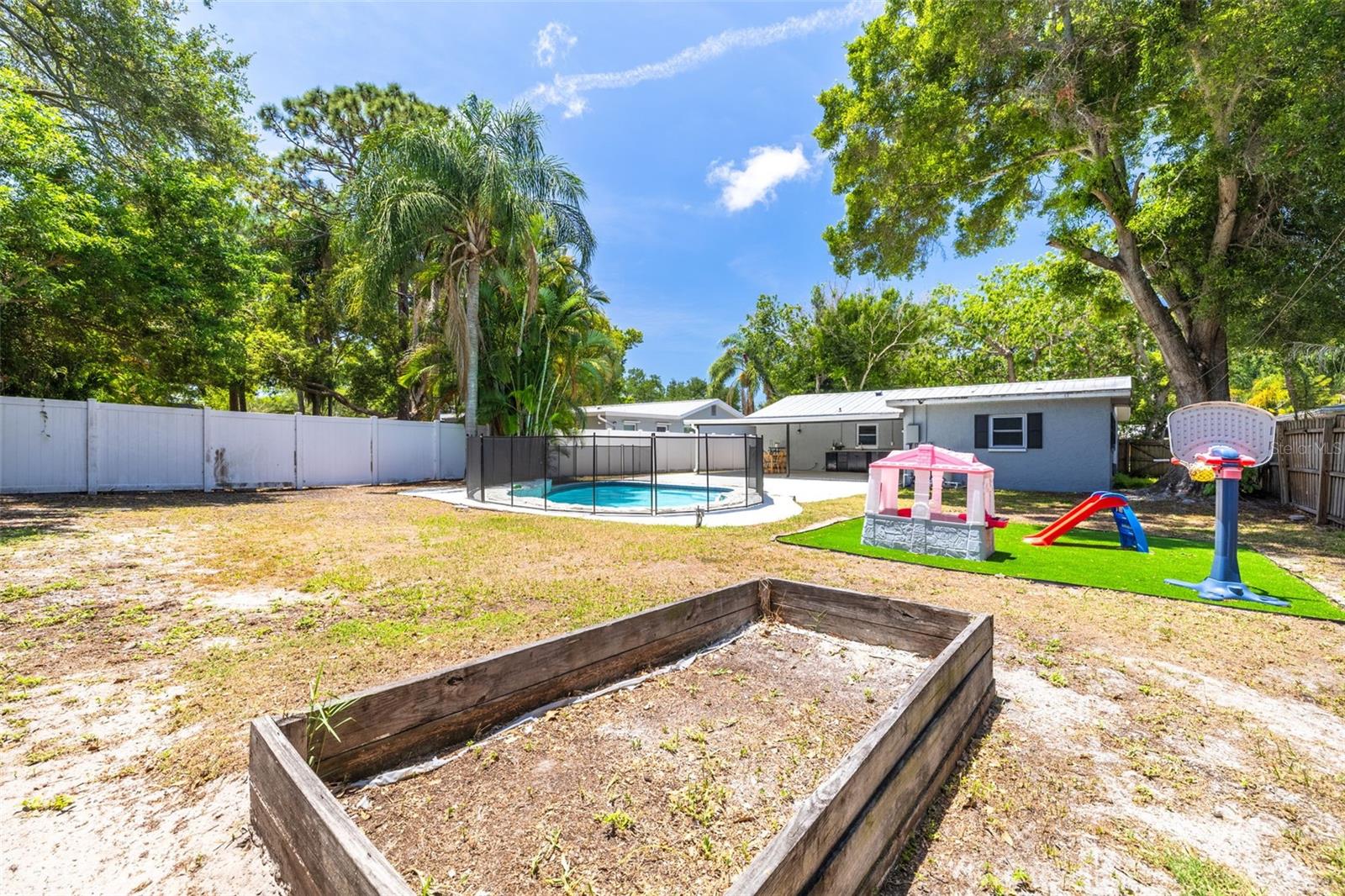 1819 WEST DR, CLEARWATER, FL, 33755