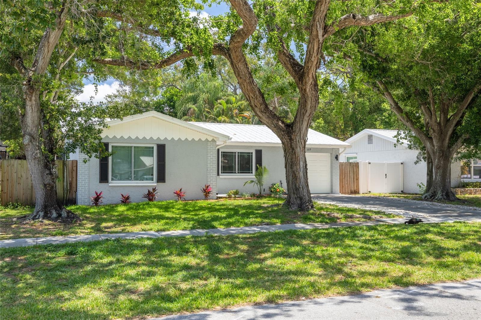 1819 WEST DR, CLEARWATER, FL, 33755