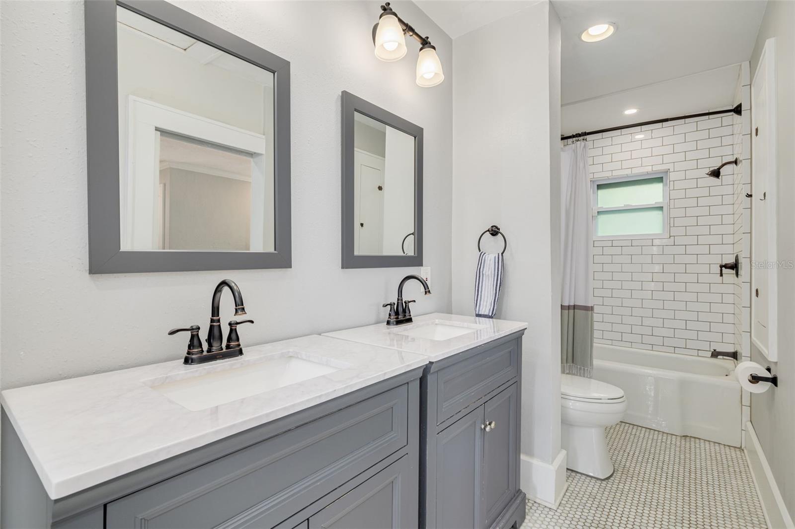 533 8TH AVE N, ST PETERSBURG, FL, 33701