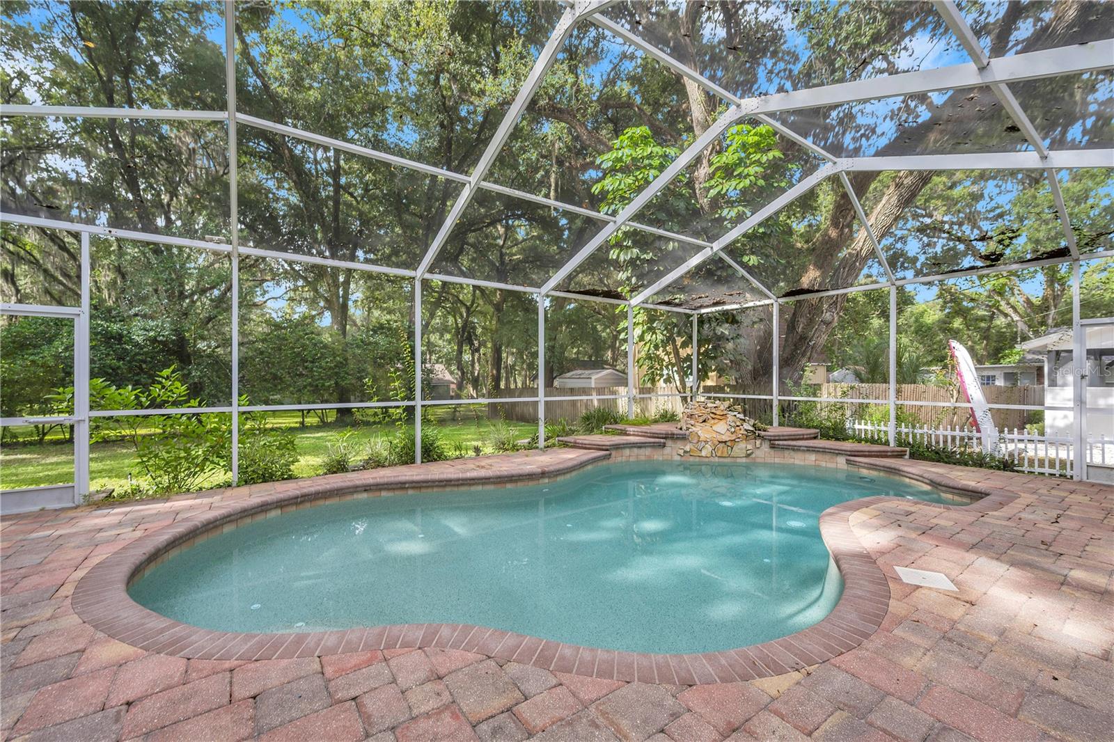 1507 W WINDHORST RD, BRANDON, FL, 33510