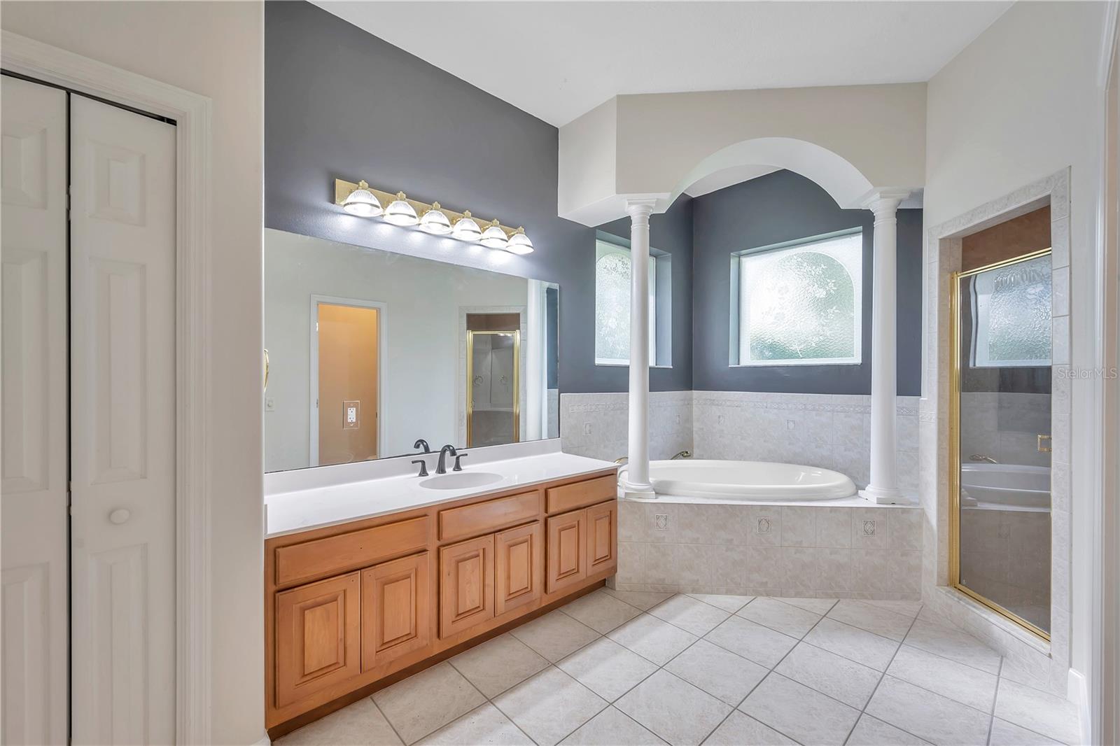 1507 W WINDHORST RD, BRANDON, FL, 33510