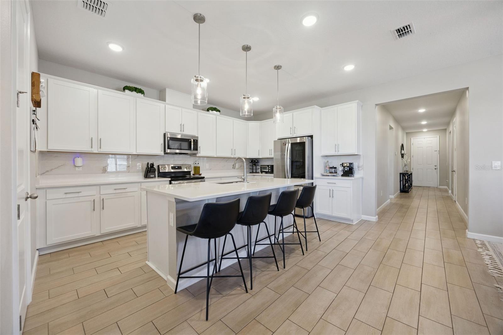 10053 SPRING LAKE DR, CLERMONT, FL, 34711