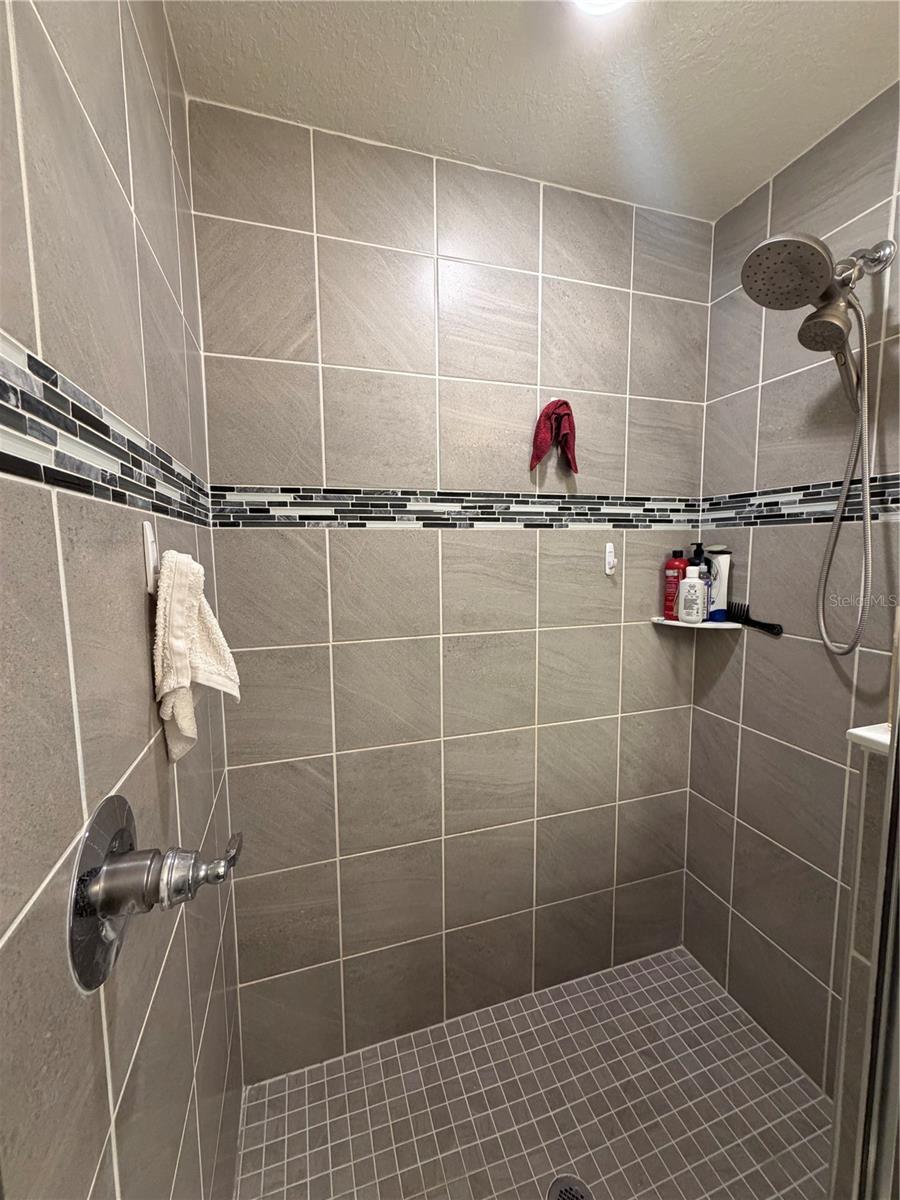 1358 CASCADE DR, DAVENPORT, FL, 33837