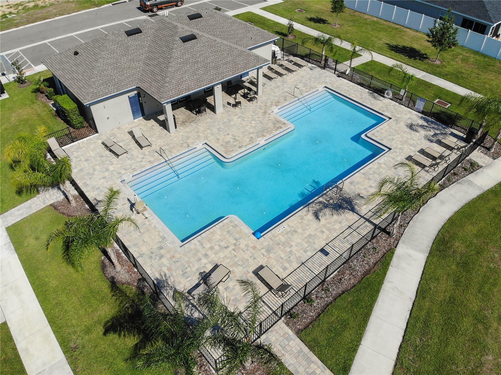 1923 GOLDEN BEAK DR, EAGLE LAKE, FL, 33839