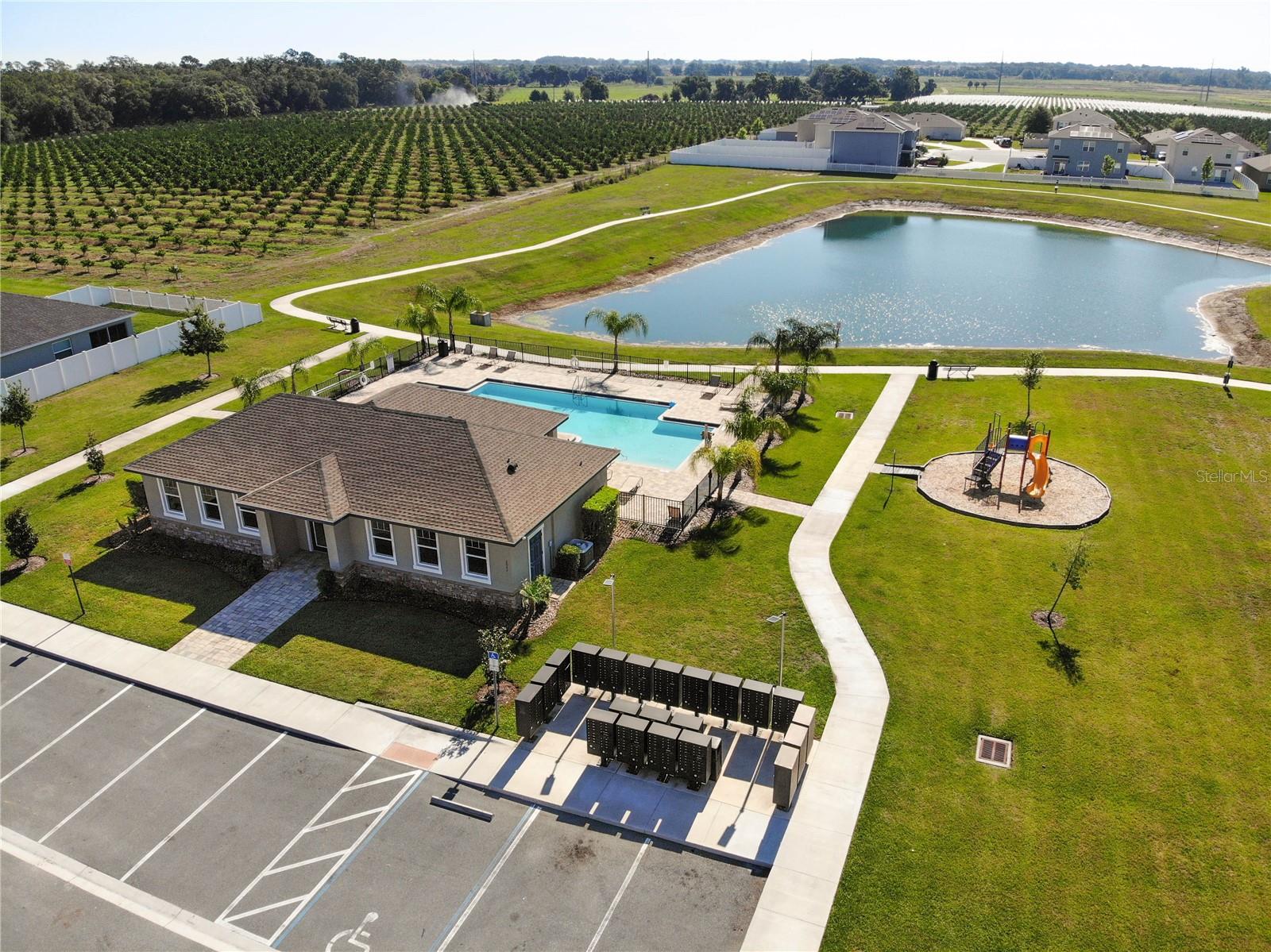 1923 GOLDEN BEAK DR, EAGLE LAKE, FL, 33839
