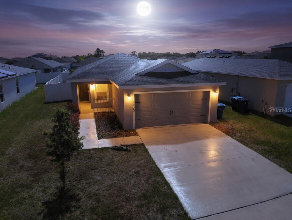 1923 GOLDEN BEAK DR, EAGLE LAKE, FL, 33839