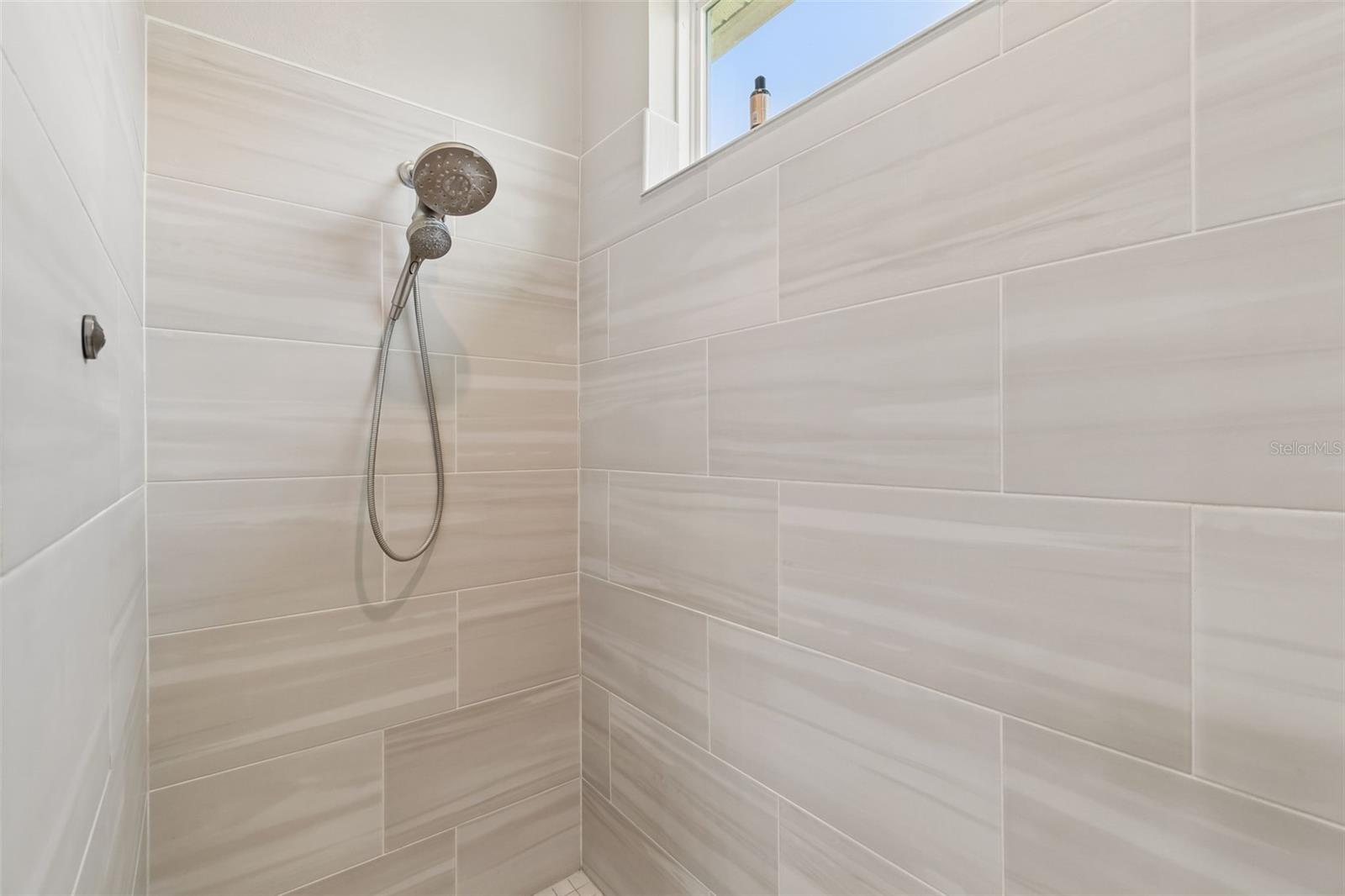 5619 SILVER SUN DR, APOLLO BEACH, FL, 33572
