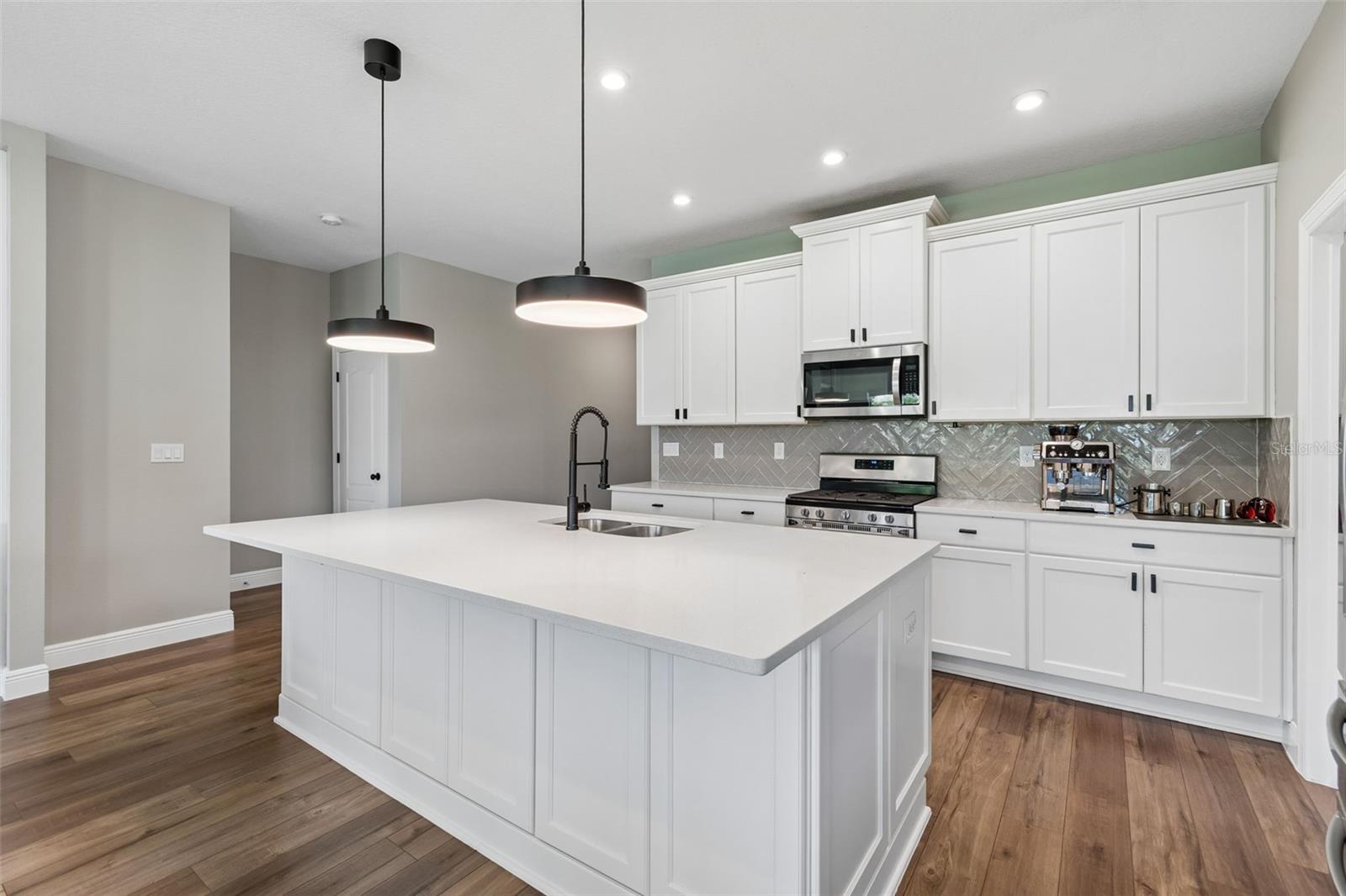 5619 SILVER SUN DR, APOLLO BEACH, FL, 33572