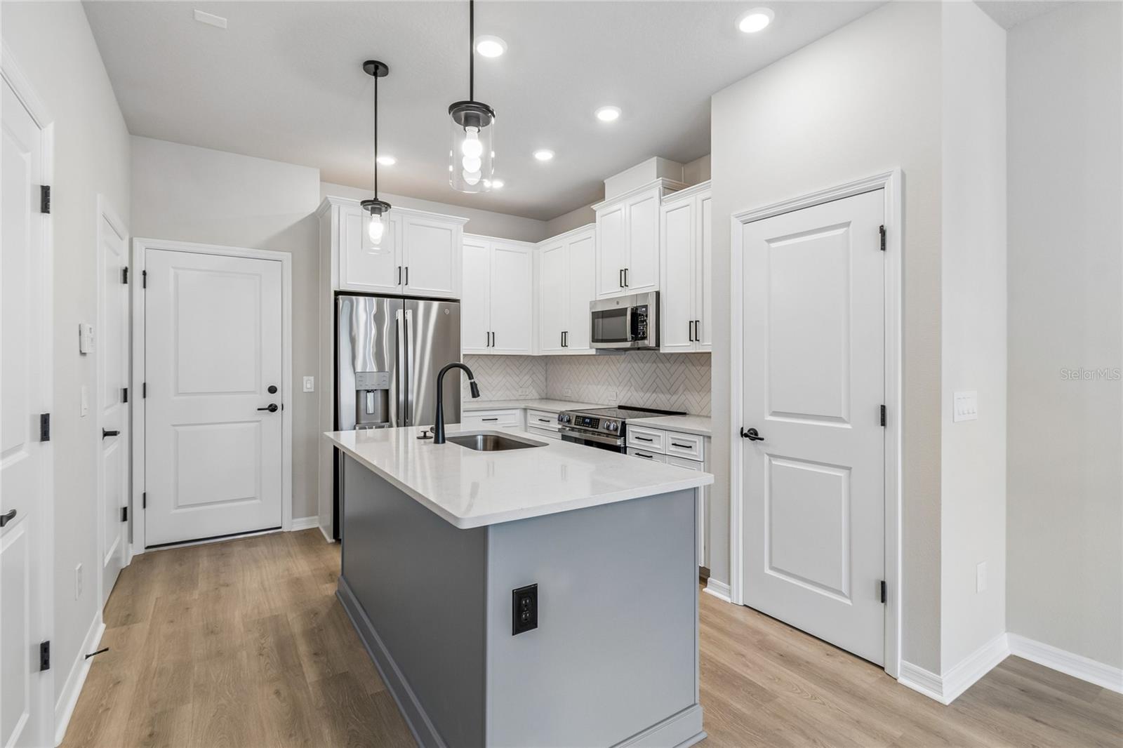 4353 ROUSH AVE, ORLANDO, FL, 32803