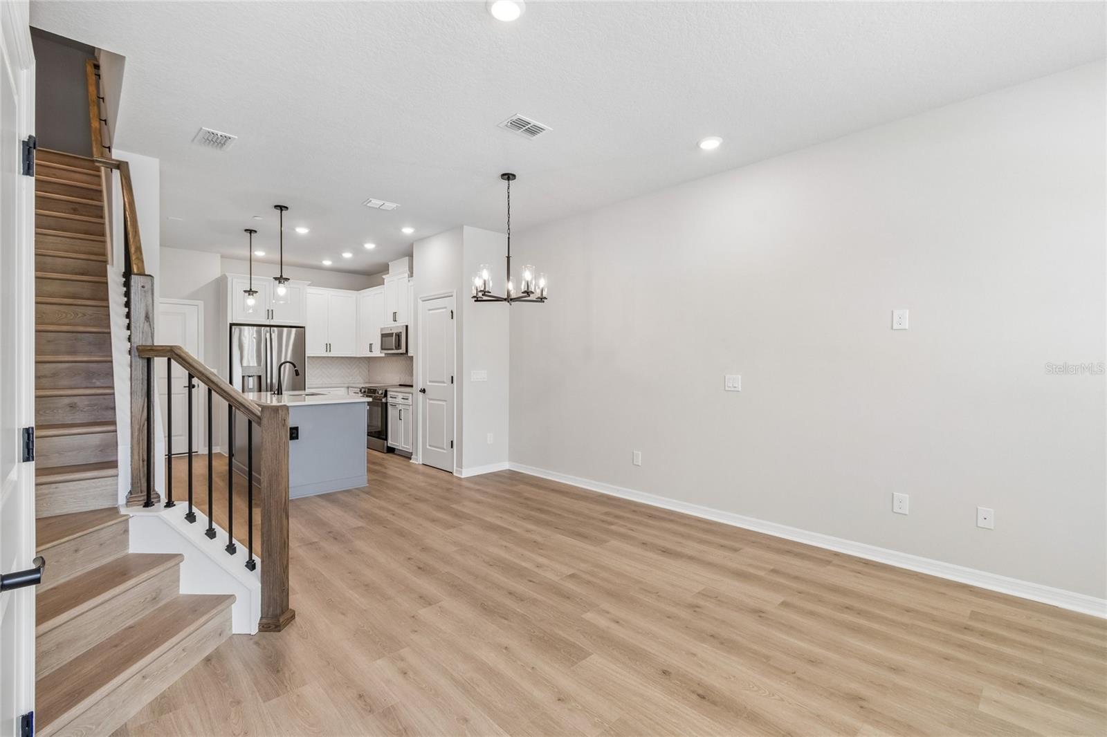 4353 ROUSH AVE, ORLANDO, FL, 32803