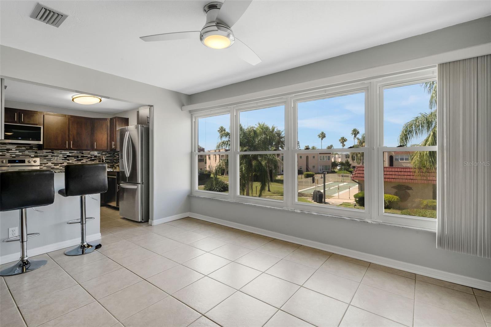 218 DOGWOOD CIR #218, SEMINOLE, FL, 33777