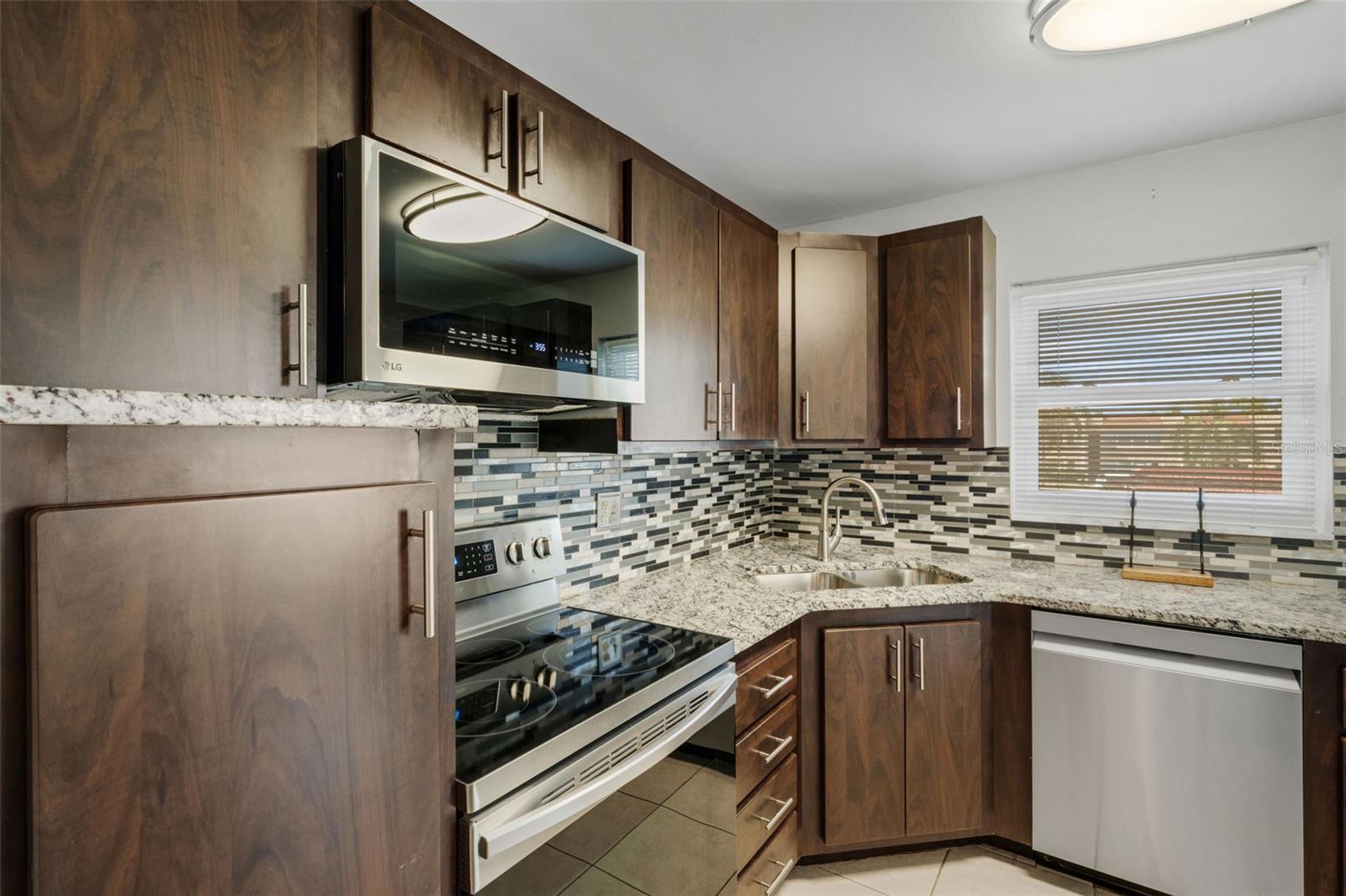 218 DOGWOOD CIR #218, SEMINOLE, FL, 33777