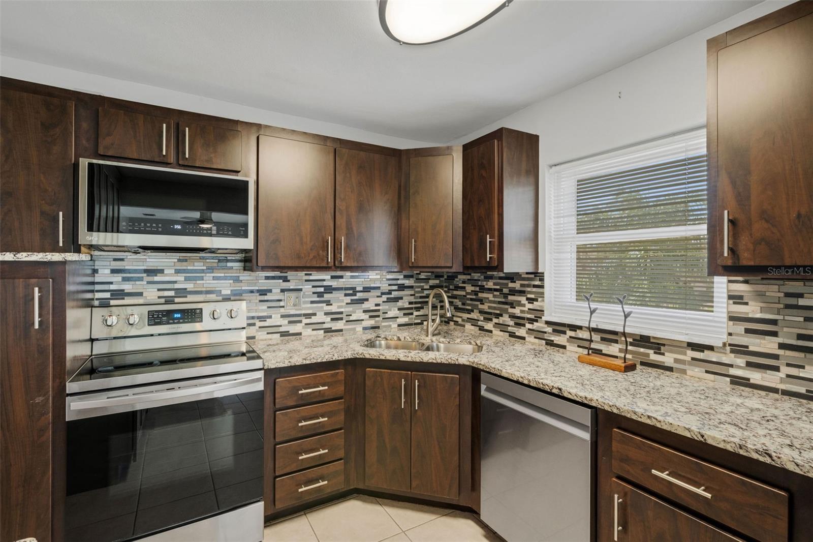 218 DOGWOOD CIR #218, SEMINOLE, FL, 33777