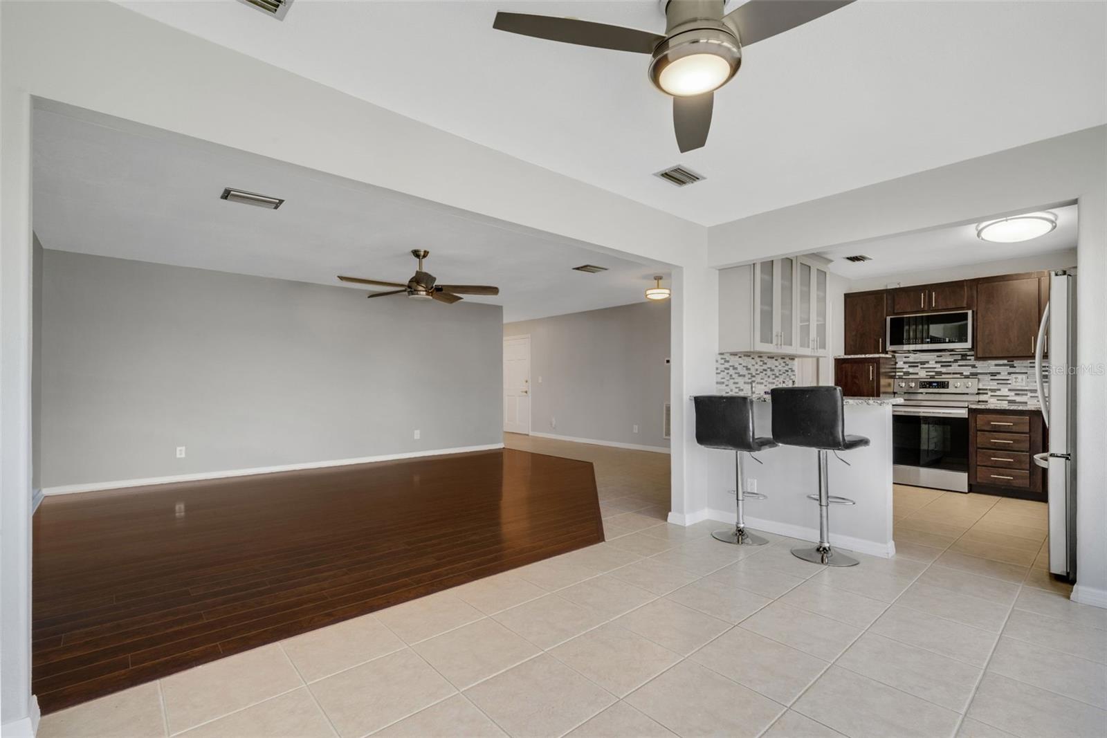 218 DOGWOOD CIR #218, SEMINOLE, FL, 33777