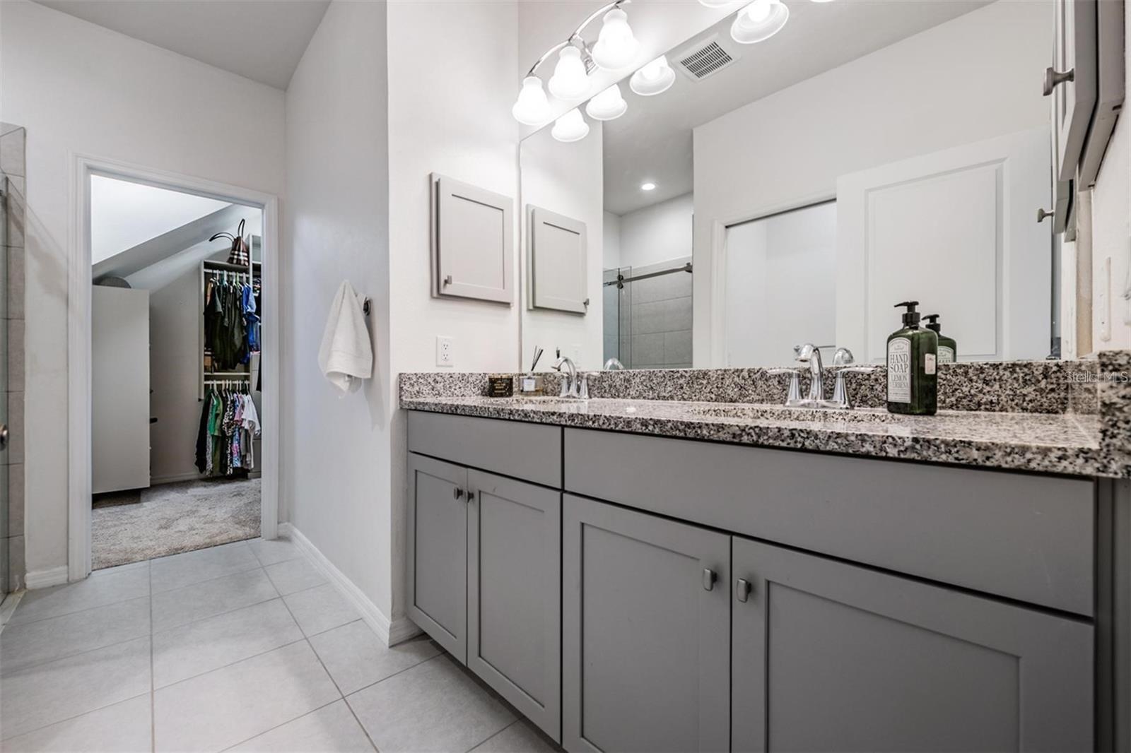 5607 HOMETOWN LN, LITHIA, FL, 33547