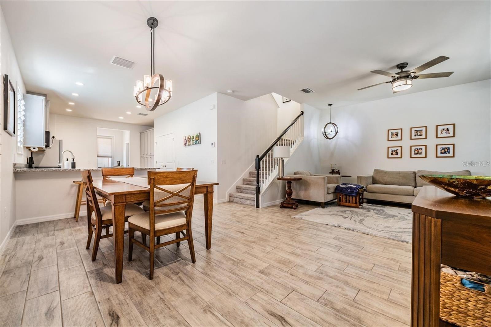 5607 HOMETOWN LN, LITHIA, FL, 33547