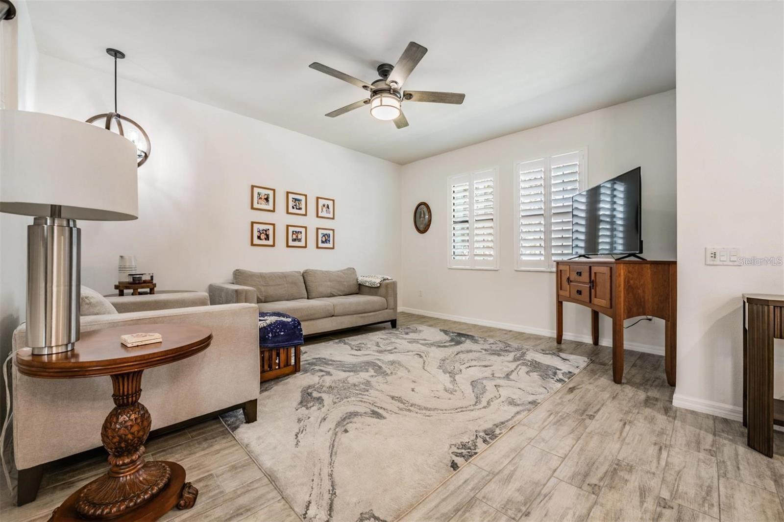 5607 HOMETOWN LN, LITHIA, FL, 33547