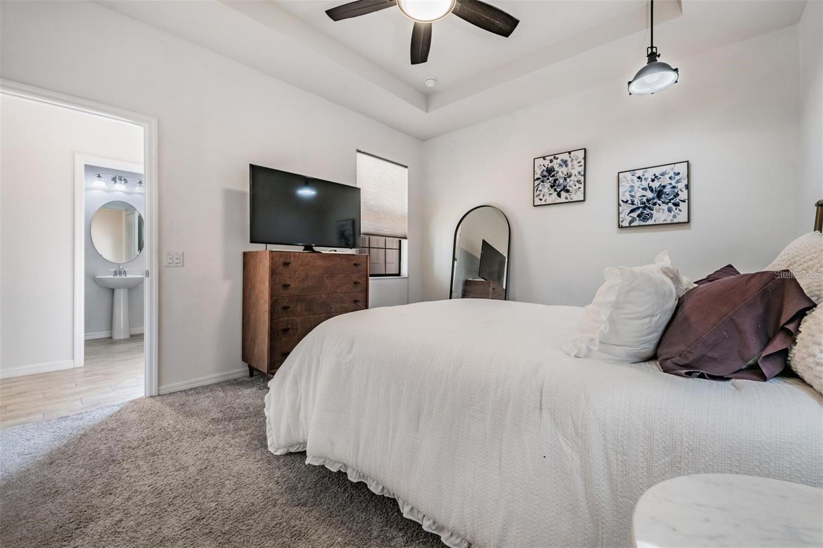5607 HOMETOWN LN, LITHIA, FL, 33547