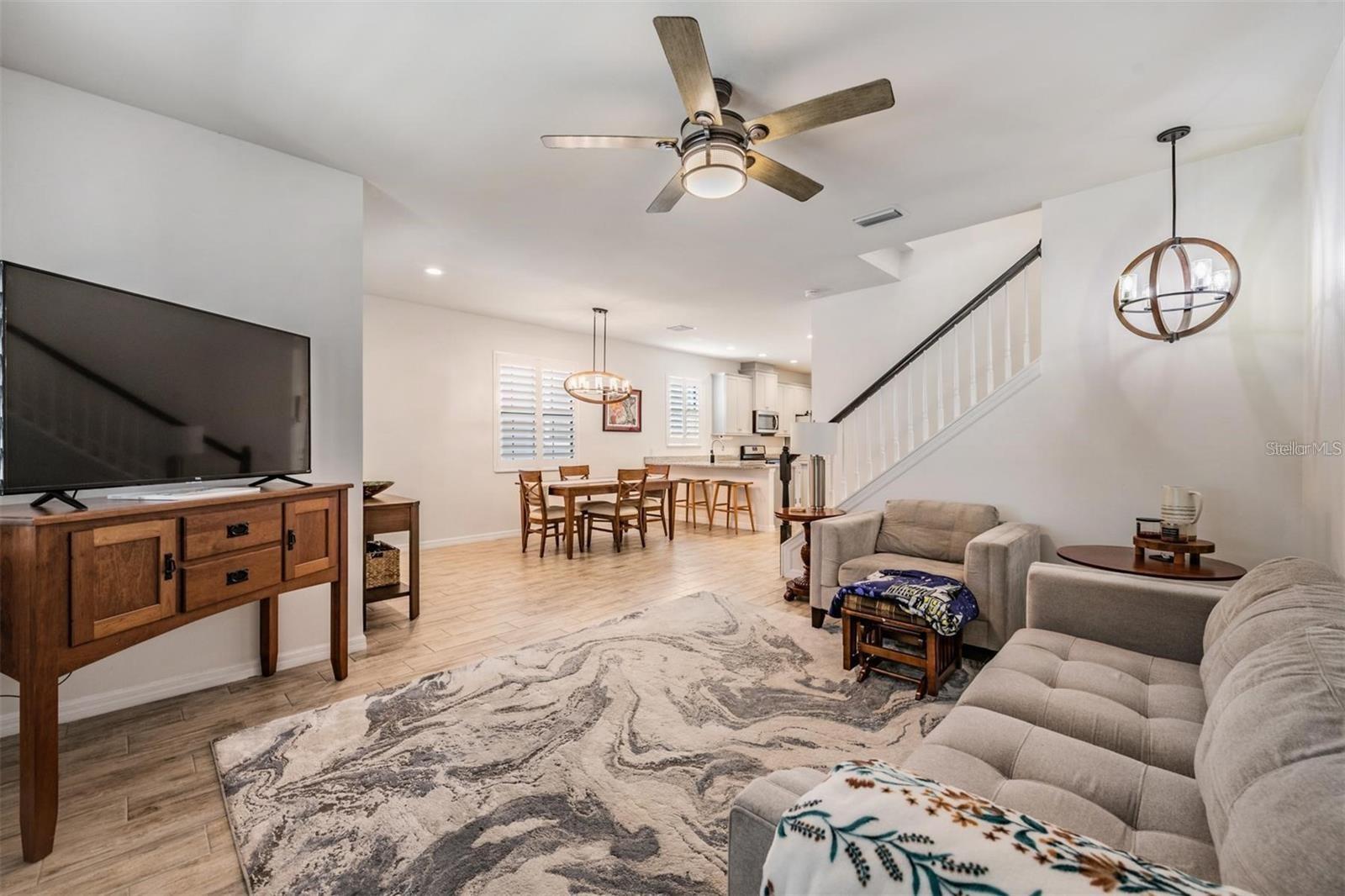 5607 HOMETOWN LN, LITHIA, FL, 33547