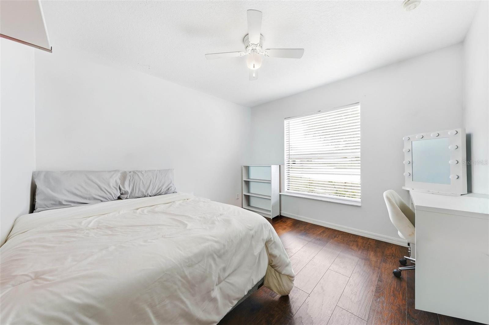 812 SHORE BREEZE WAY, MINNEOLA, FL, 34715