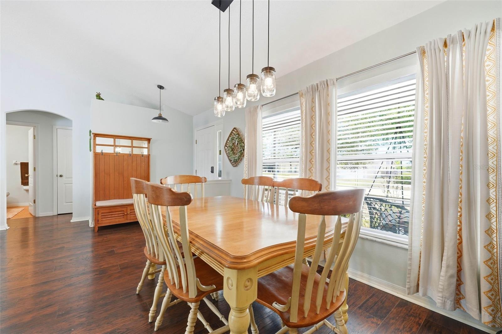 812 SHORE BREEZE WAY, MINNEOLA, FL, 34715
