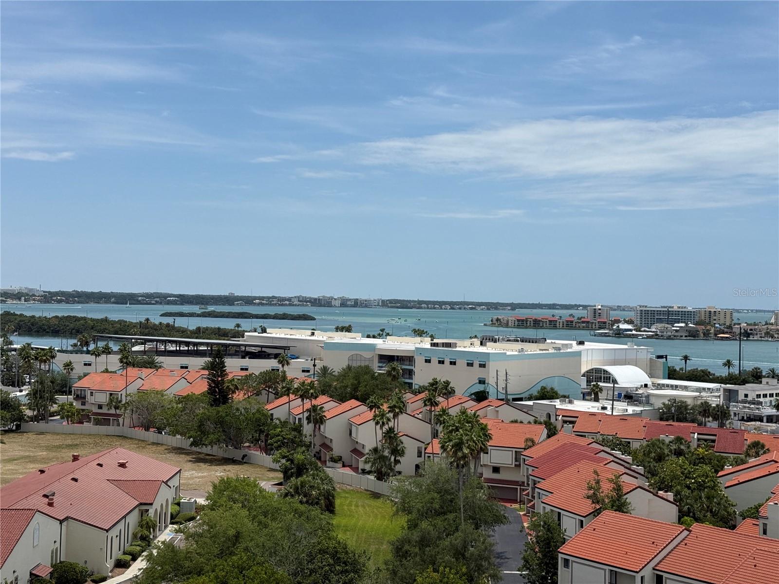 255 DOLPHIN PT #2, CLEARWATER BEACH, FL, 33767