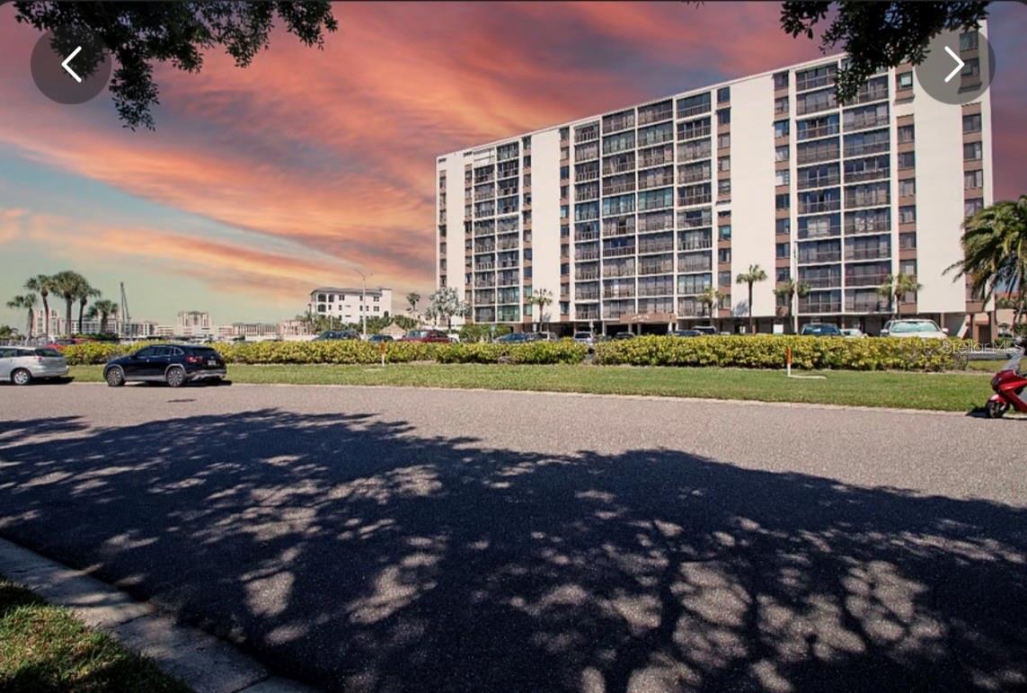 255 DOLPHIN PT #2, CLEARWATER BEACH, FL, 33767