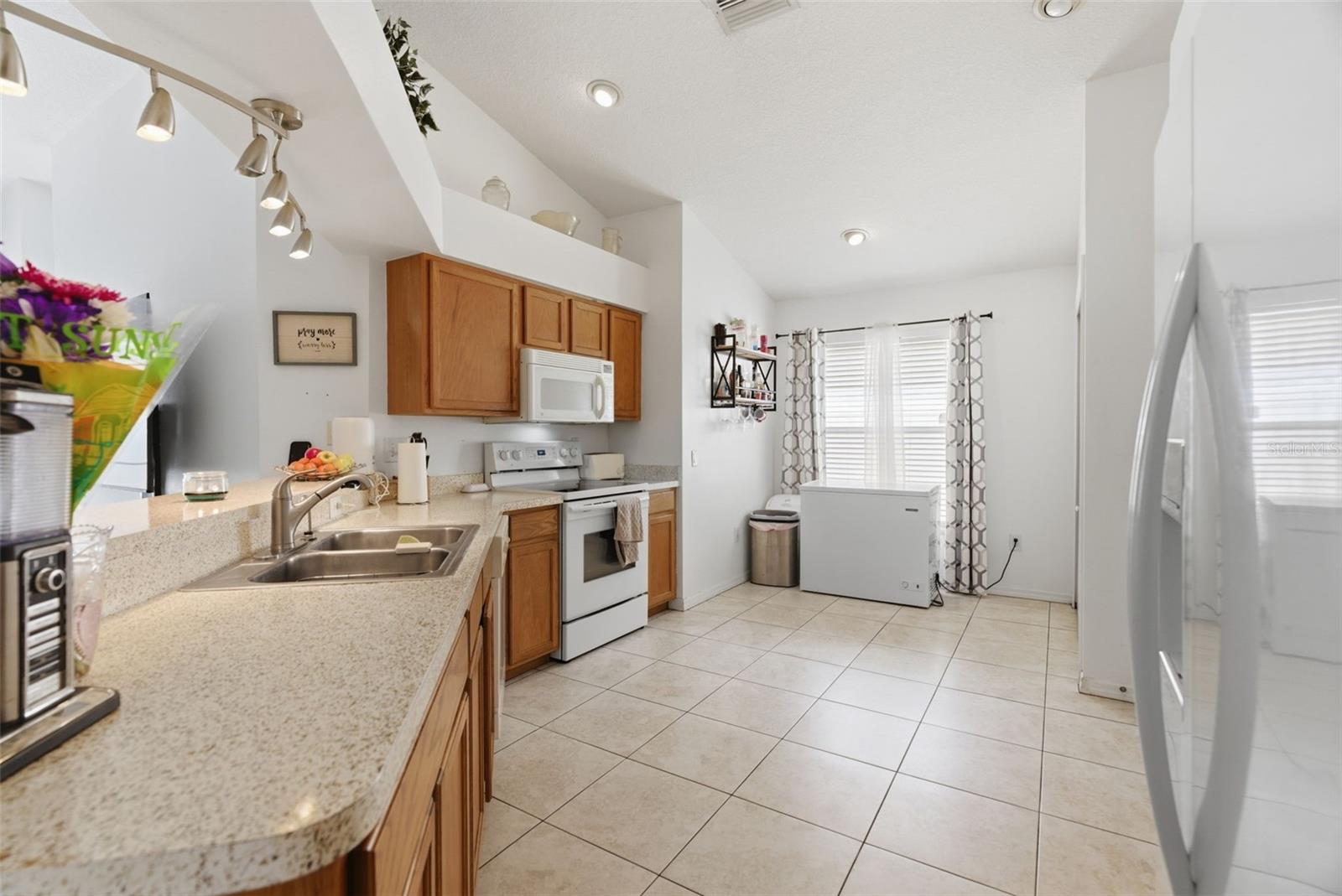 12818 LAKE VISTA DR, GIBSONTON, FL, 33534