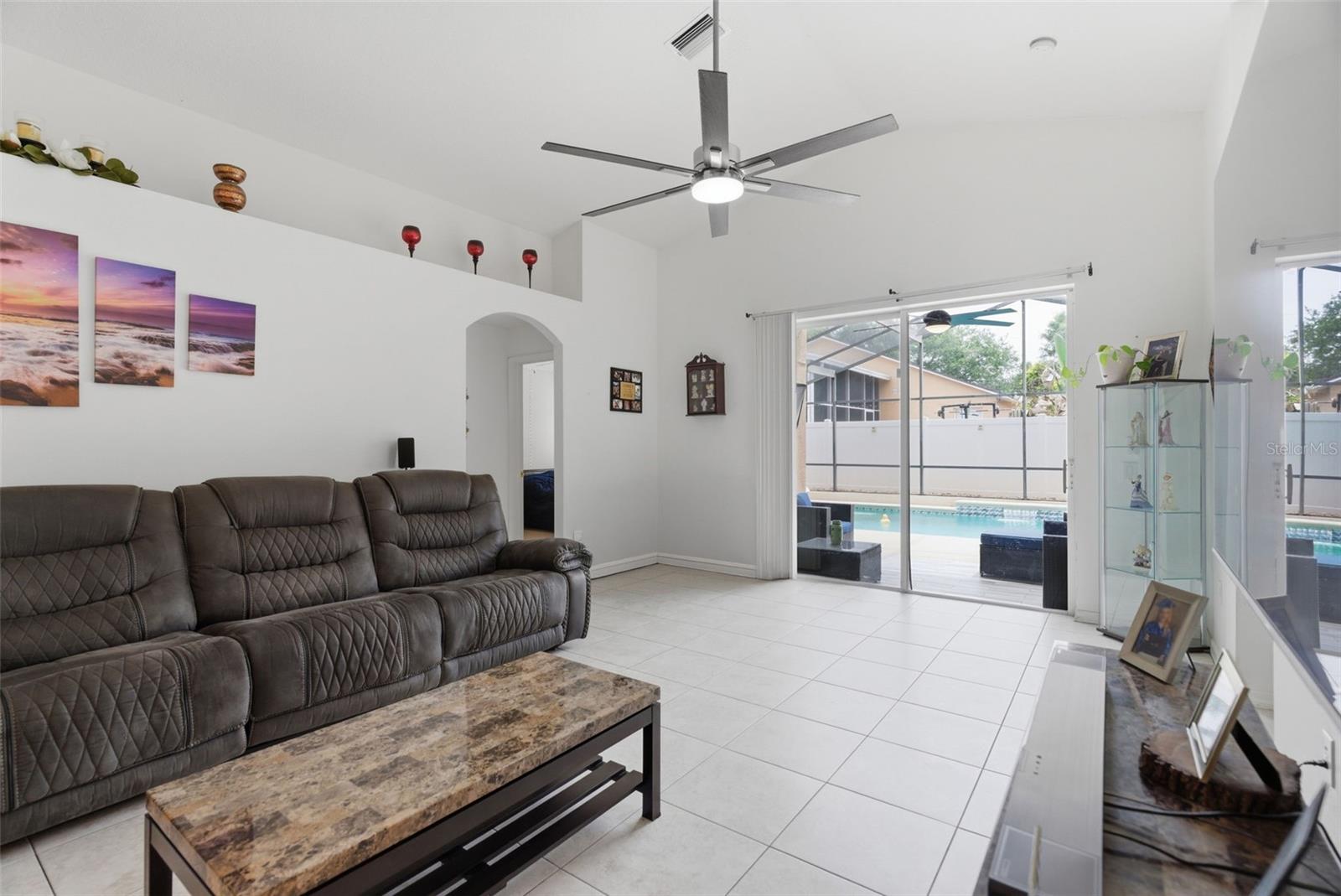 12818 LAKE VISTA DR, GIBSONTON, FL, 33534