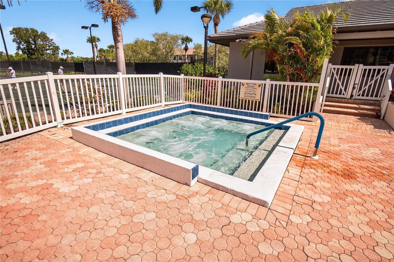 5430 EAGLES POINT CIR #202, SARASOTA, FL, 34231