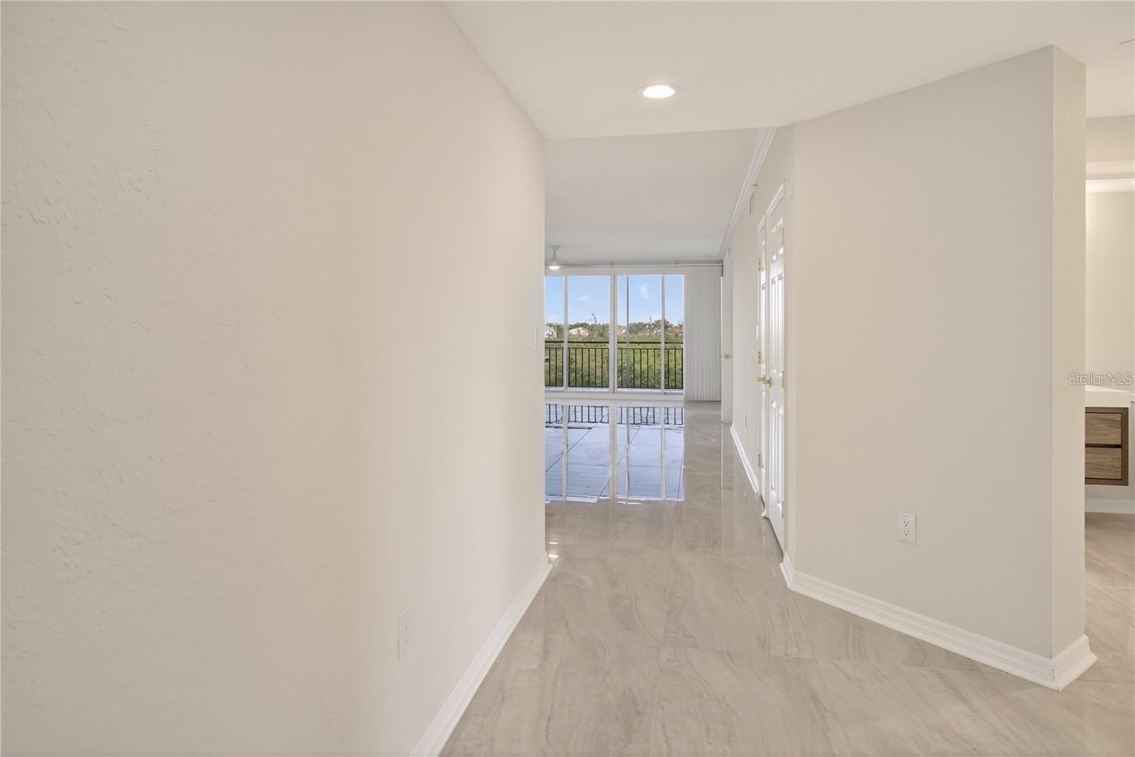 5430 EAGLES POINT CIR #202, SARASOTA, FL, 34231
