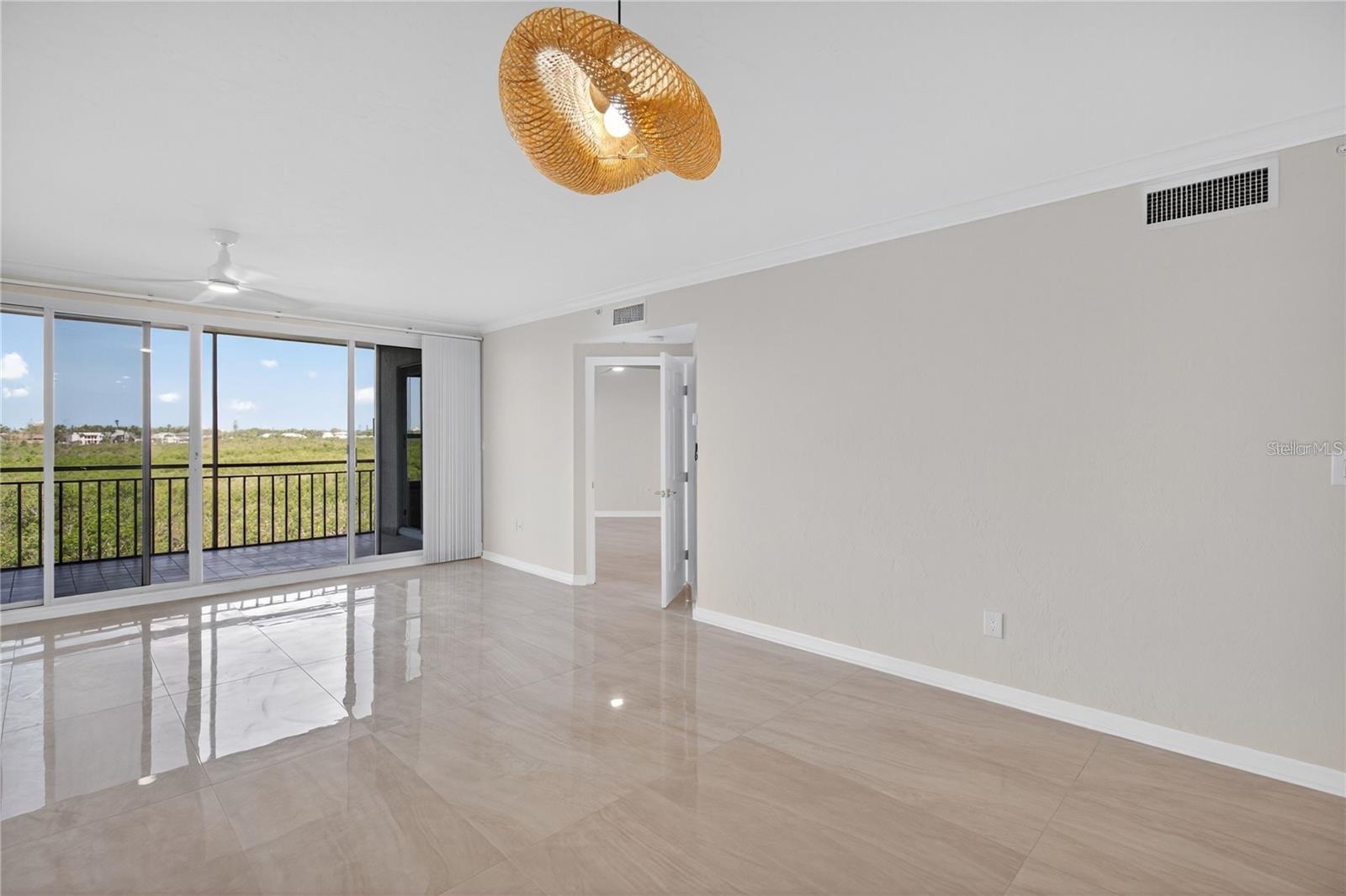 5430 EAGLES POINT CIR #202, SARASOTA, FL, 34231